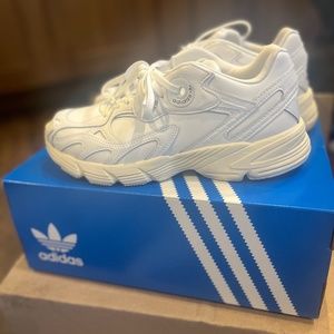 ADIDAS ASTIR TRIPLE WHITE WOMENS